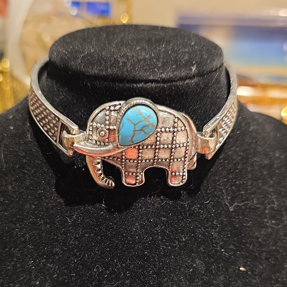 Source Unknown Silver Elephant Cuff Bracelet With… - image 1